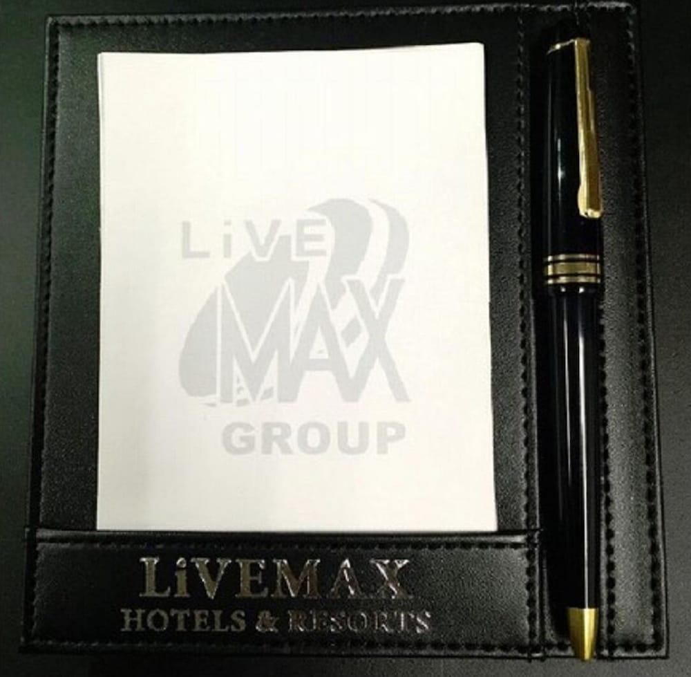 Hotel Livemax Osaka Namba מראה חיצוני תמונה
